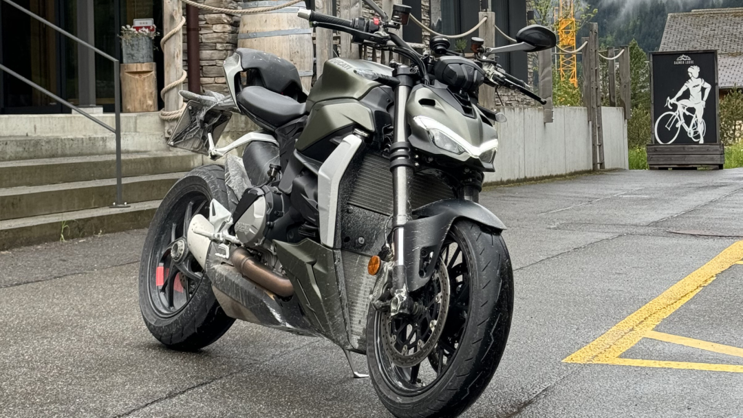 Euro MotoVlog part 3! Riding into Switz